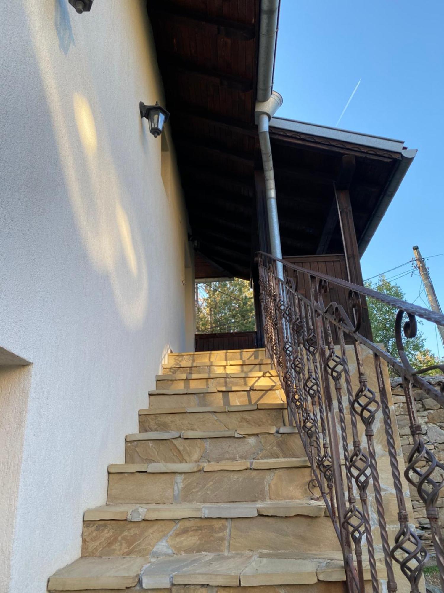 Guest House Debar อาร์บานาซิ ภายนอก รูปภาพ
