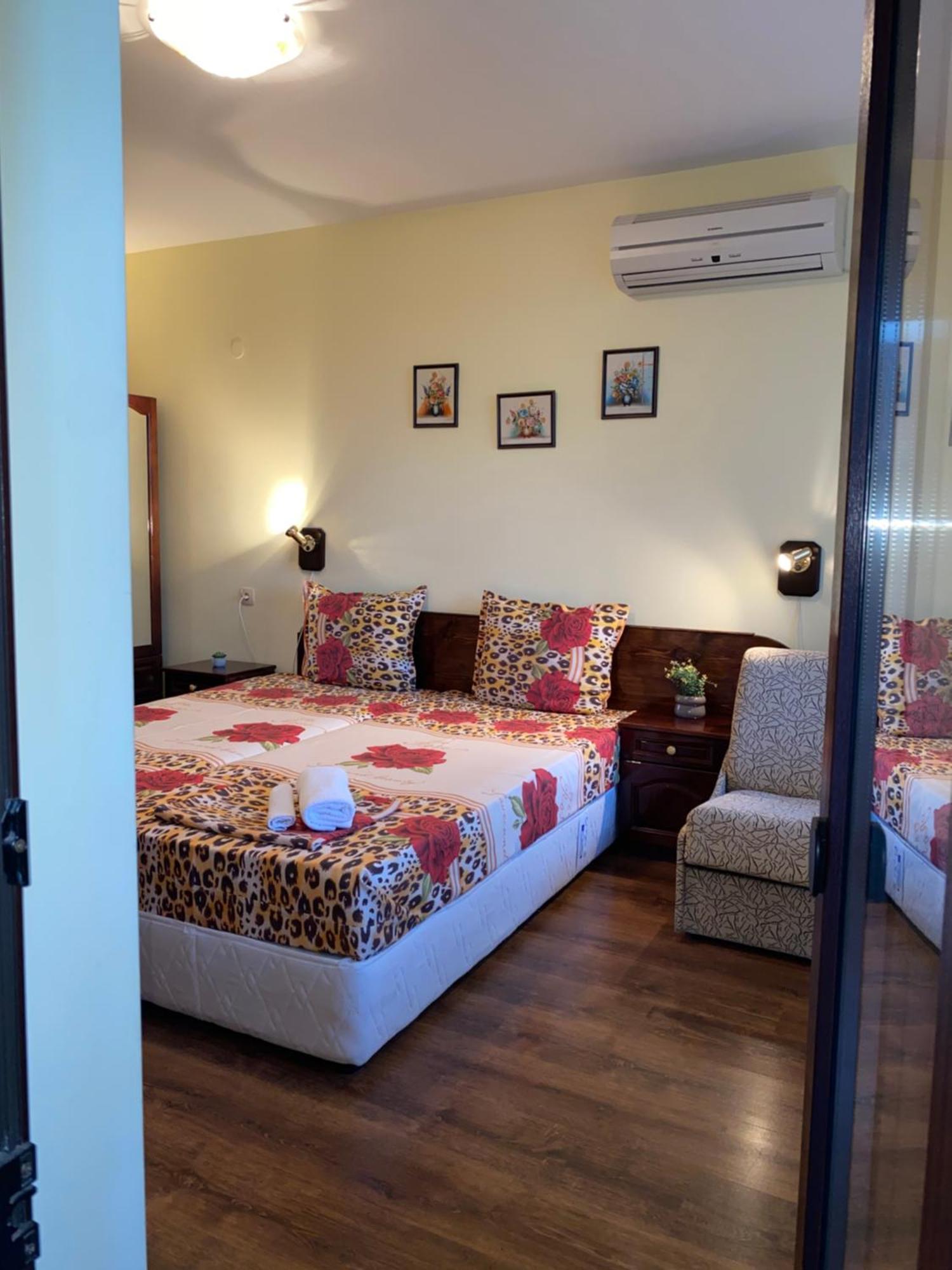 Guest House Debar อาร์บานาซิ ภายนอก รูปภาพ